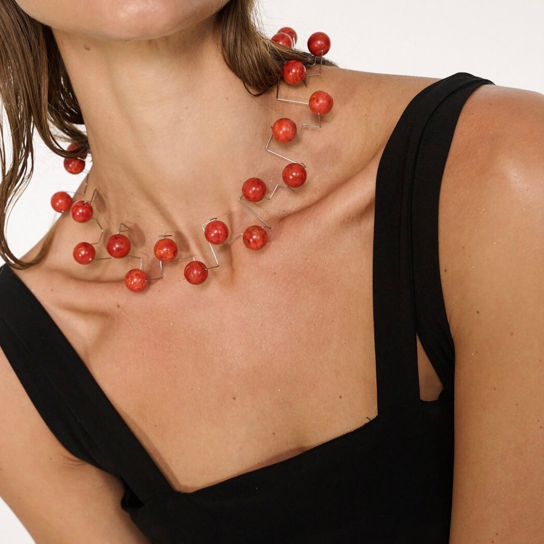 3D-Collier aus roten Schaumkorallen und Edelstahl