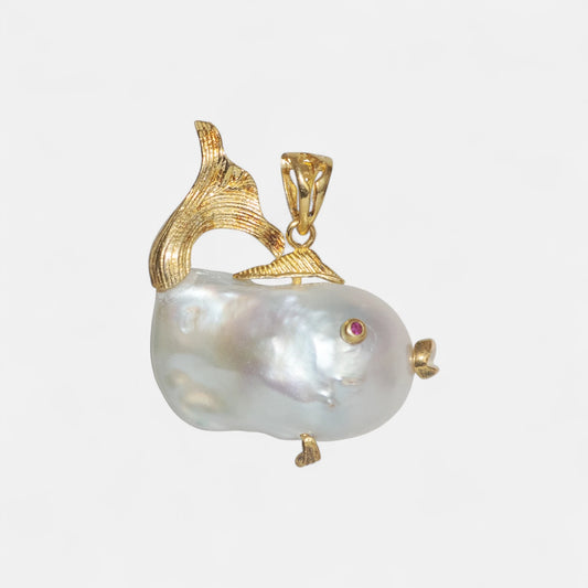 Anhänger aus Barock-Zuchtperle in Fischform – Vergoldetes Design