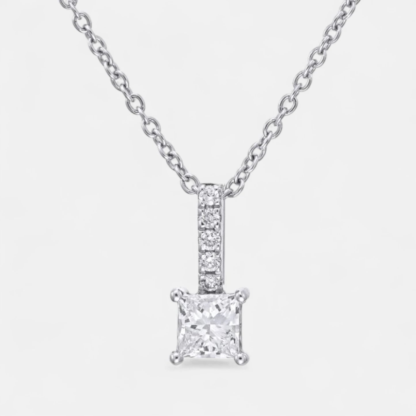 Anhänger aus 18K Weißgold mit Diamanten – 0,48 ct