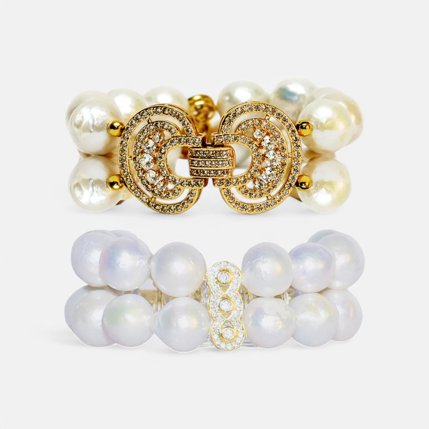 Armband aus 2 Reihen Zucht-Barockperlen mit vergoldetem Verschluss