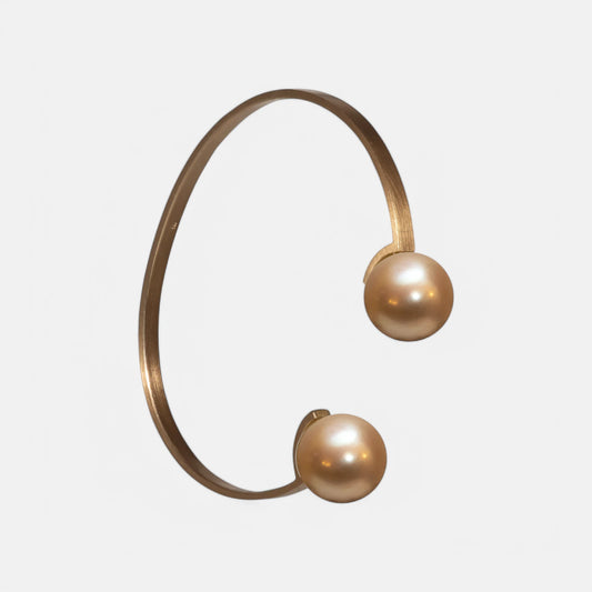 Armreif aus 750er Gold mit Südsee-Perlen – Pure Eleganz