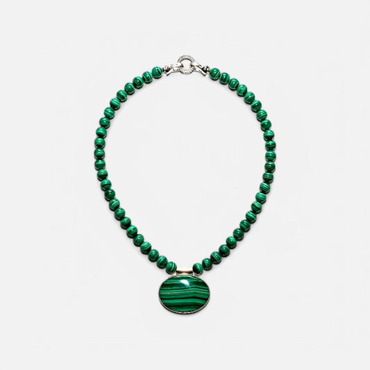 Elegante Malachit-Designkette mit Silberanhänger