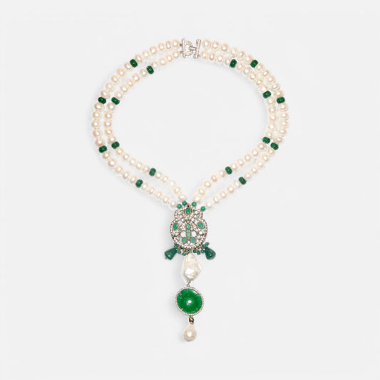 Design-Süßwasserperlenkette mit grünem Achat und Silberanhänger