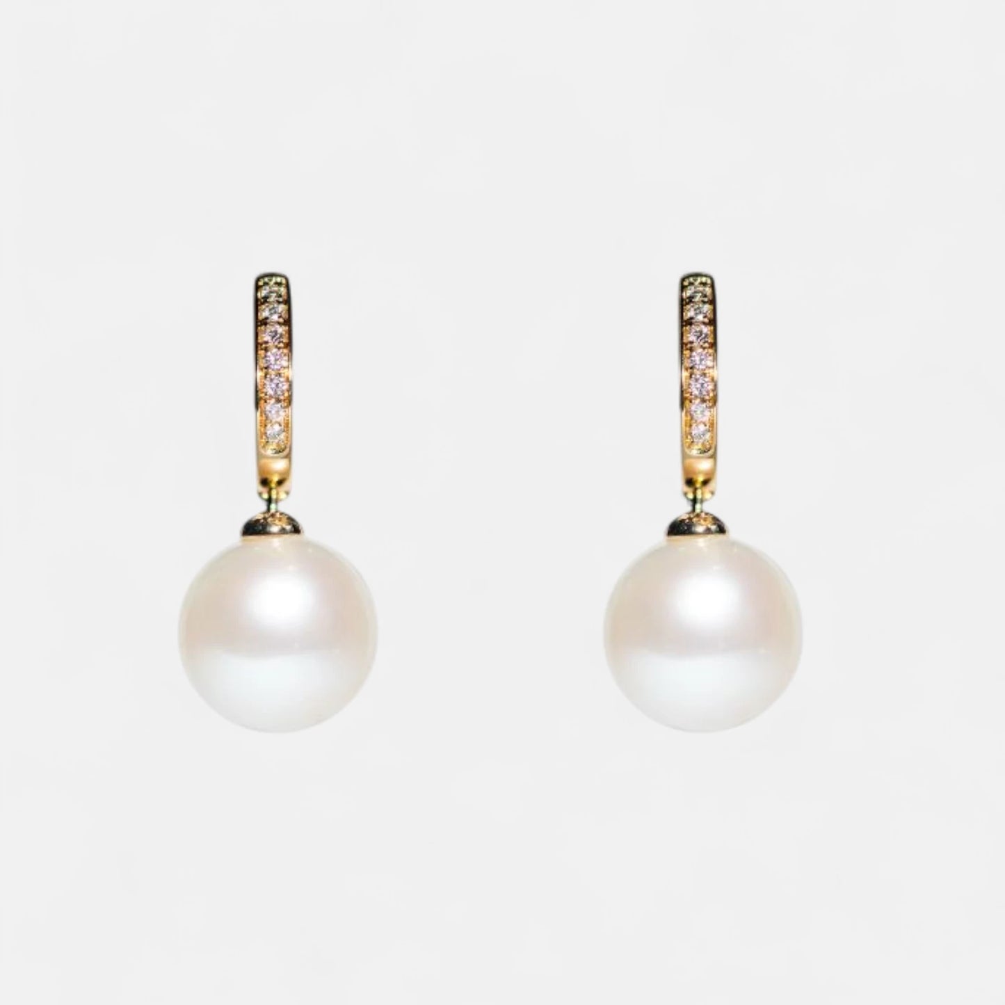 Design-Ohrringe mit Brillanten & Süßwasserperlen – 18K Gelbgold