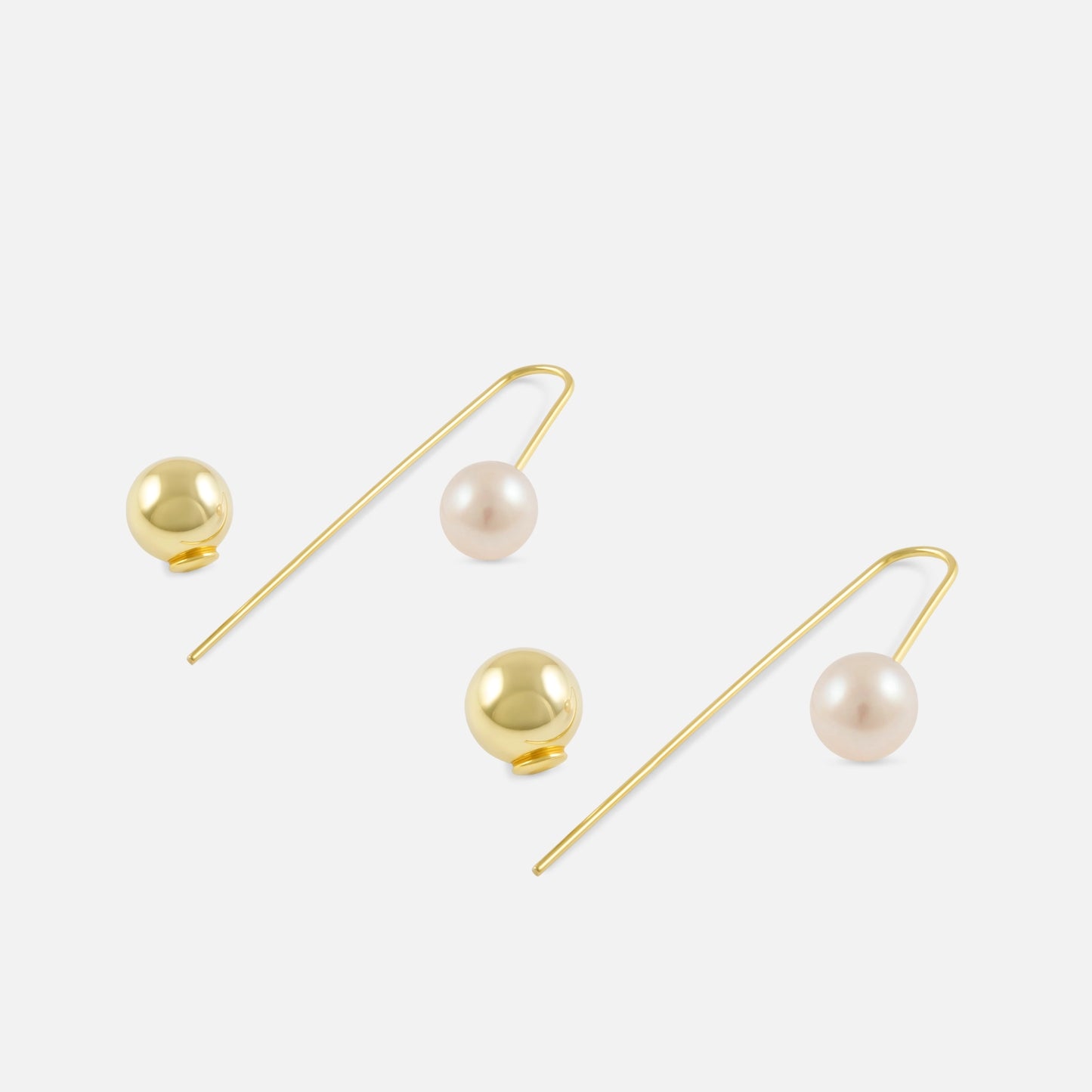Ohrringe mit Zuchtperlen & vergoldeter Kugel – modern & elegant