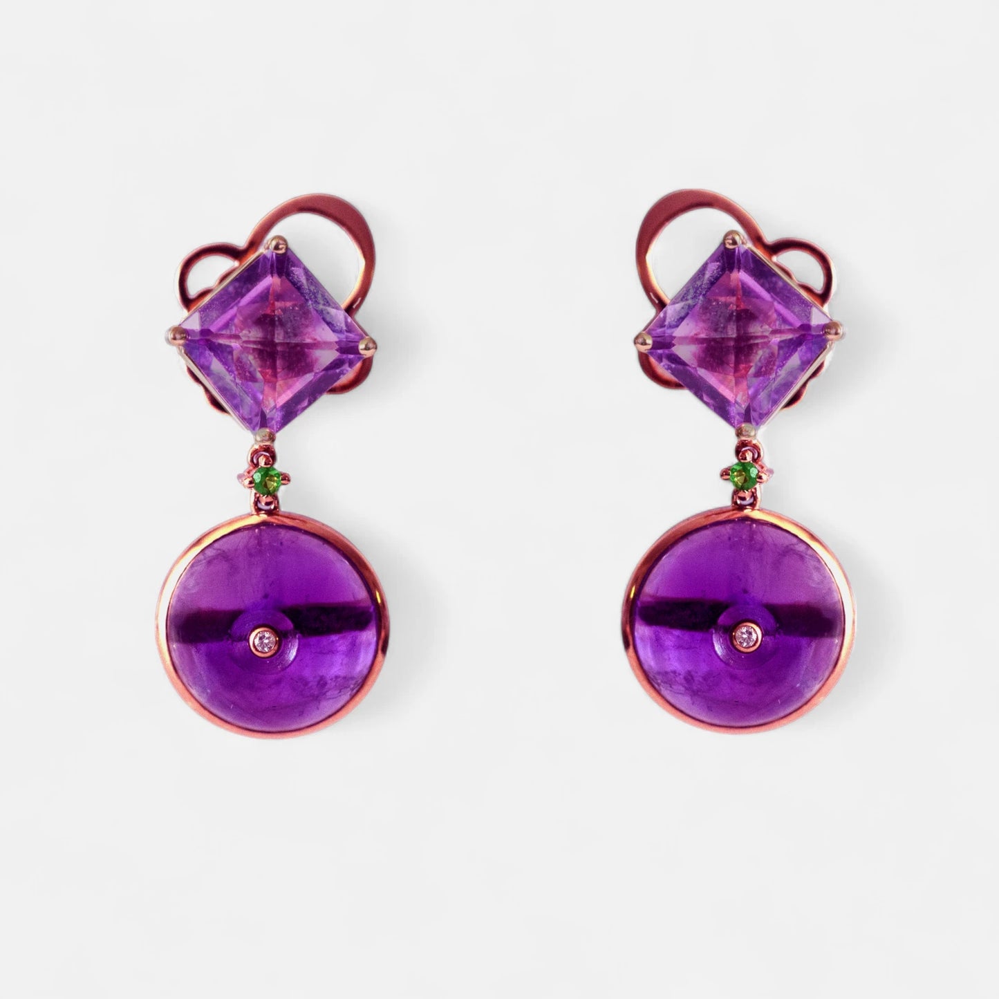 Amethyst-Ohrringe mit grünem Akzent – 18K Gelbgold