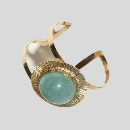 Armreif aus Aquamarin & 585er Gold – Power Statement