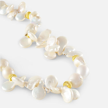 Lange Perlenkette mit Barockperlen & vergoldeten Akzenten
