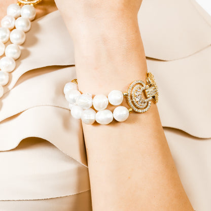 Armband aus 2 Reihen Zucht-Barockperlen mit vergoldetem Verschluss