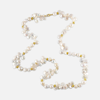 Lange Perlenkette mit Barockperlen & vergoldeten Akzenten