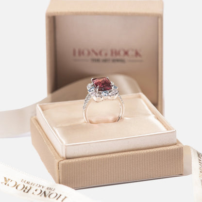 Ring aus 18K Weißgold mit Pink Turmalin & Diamanten