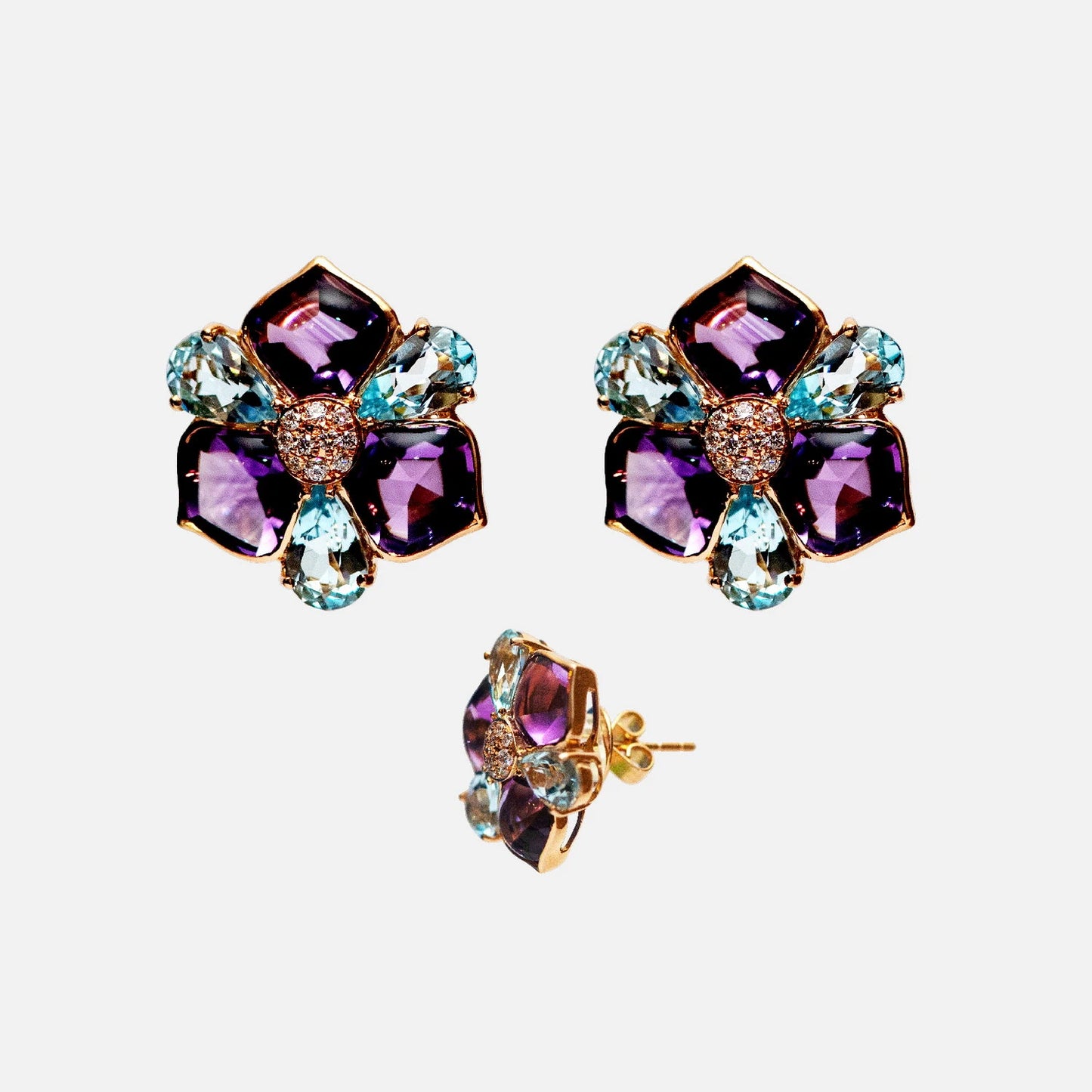 Design-Ohrringe in Blütenform aus Amethyst, Blautopas & Brillanten
