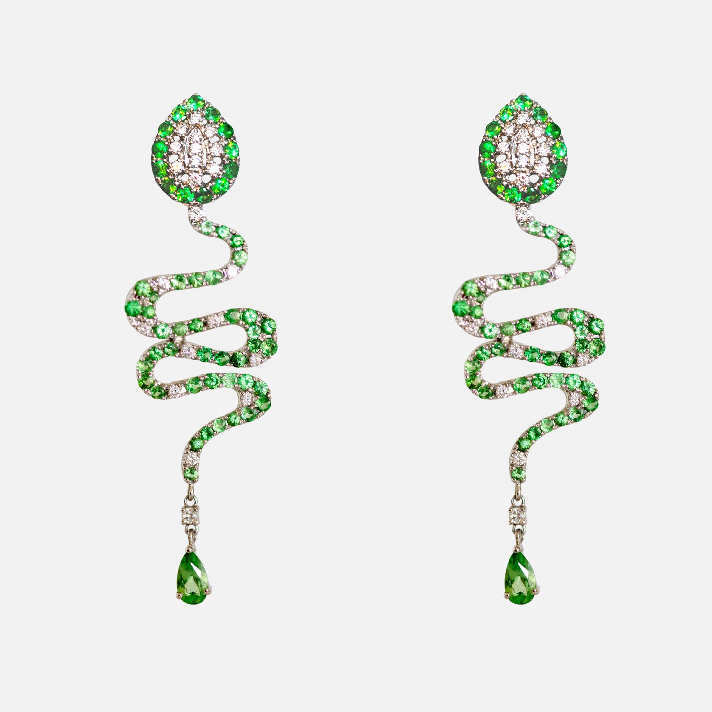Design-Ohrringe in Schlangenform mit Tsavorit & Diamanten – 18K Gold
