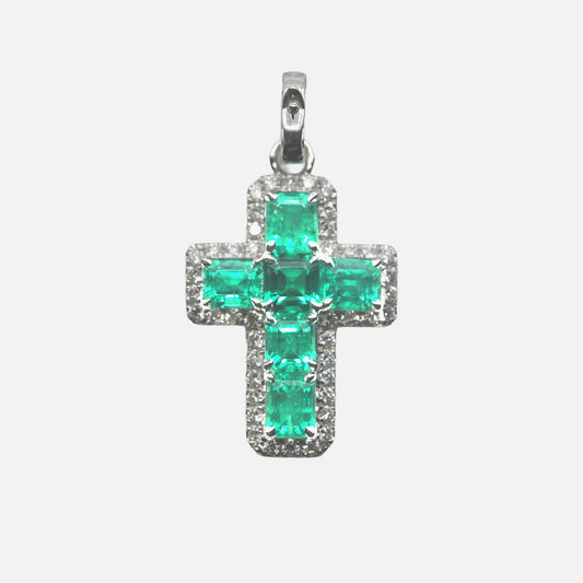 Kreuzanhänger mit Smaragd und Diamanten
