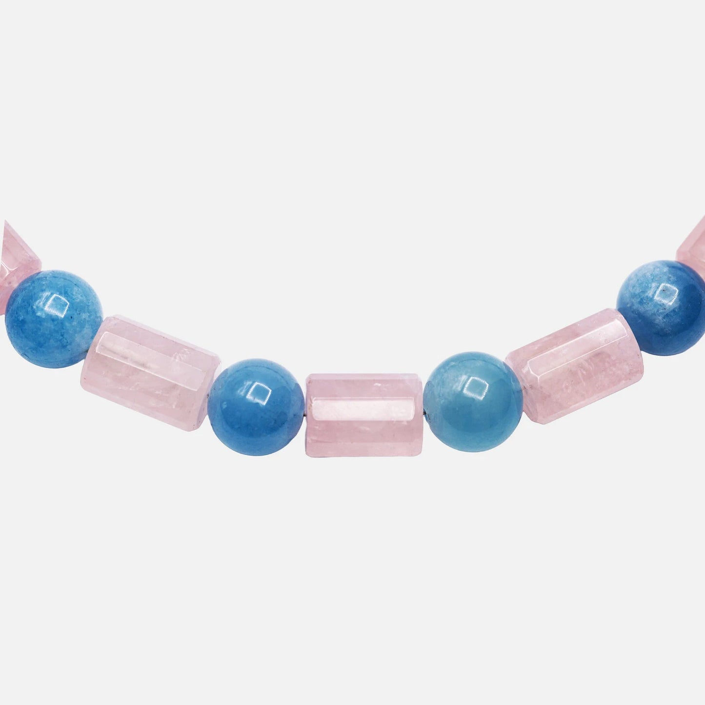 Kette aus Rosenquarz & Aquamarin mit vergoldetem Silberverschluss