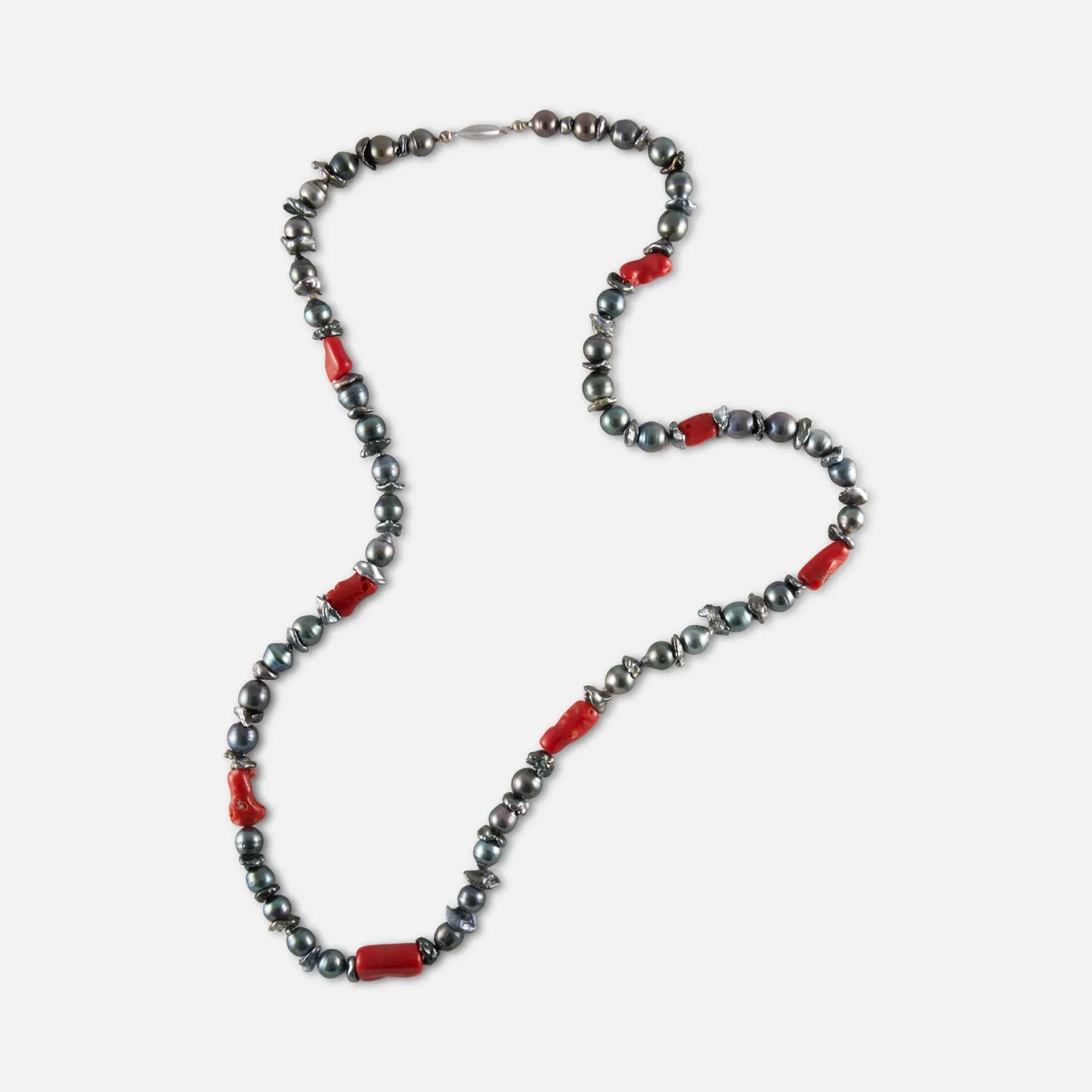 Kette mit Tahitiperlen und Naturkorallen