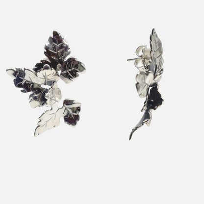 Ohrstecker mit Blumenmotiv aus Silber