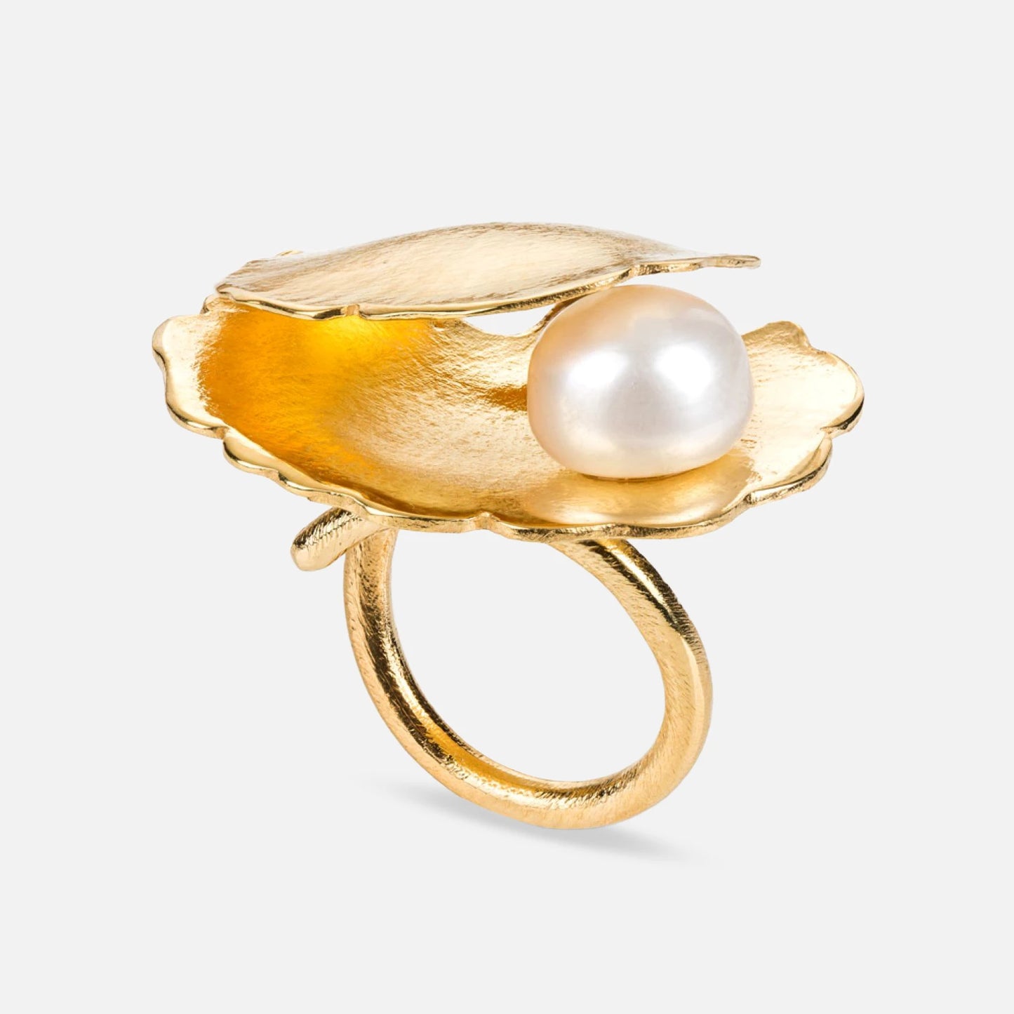Ring in Muschelform mit Süsswasserperle – vergoldet