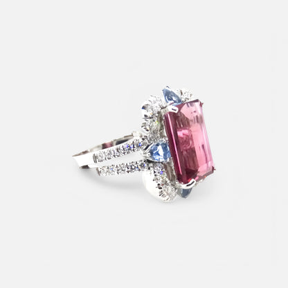 Ring aus 18K Weißgold mit Pink Turmalin & Diamanten