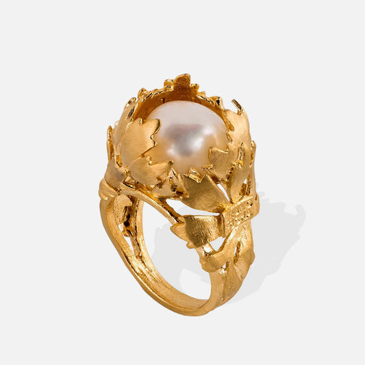Vergoldeter Ring mit Barockperle – Organisches Design