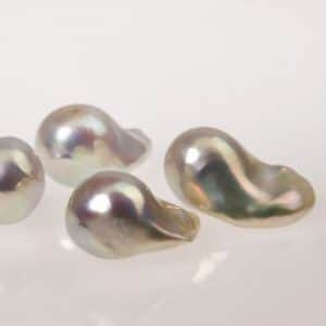 Süsswasser Perlen lose in Nuggetform, Perlen Größe ca. 16 x 22 mm. weiß