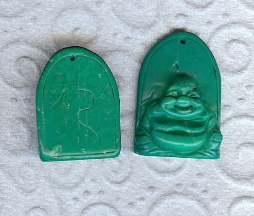 Magnesit Buddha Anhänger dunekl grün-0