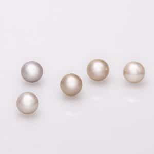 Freshwater pearls loose
