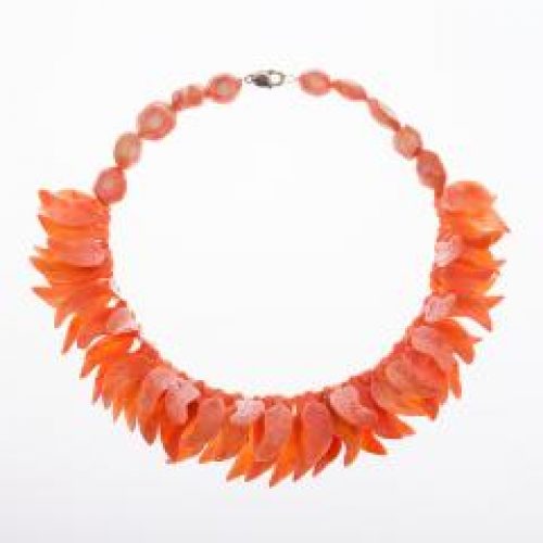 Coral design chain in pink