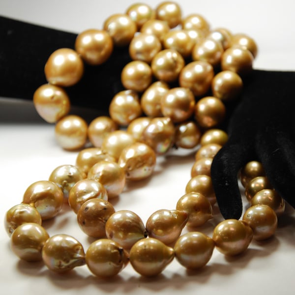 Süsswasser Perlen Barock in gold.-0