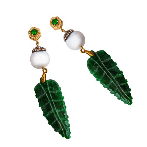 HONG BOCK Yasmin earrings in China green jade with baroque pearls