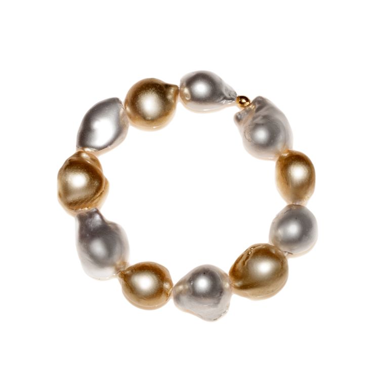 B12 Armspange weiße Perle und Barockperle gewickelt mit Golddraht 
