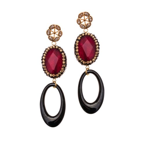 HONG BOCK design earrings made of red agate and black onyx