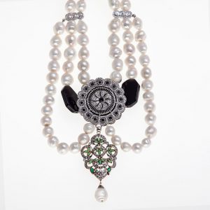 HONG BOCK-Design chain with Baroque Peals and Black onyx