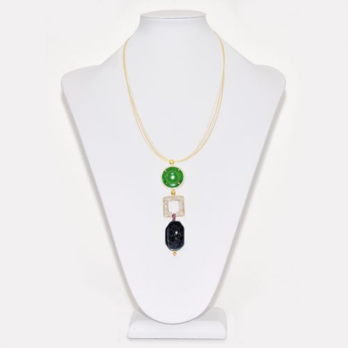 Design pendant in jade and onyx and gold plated element