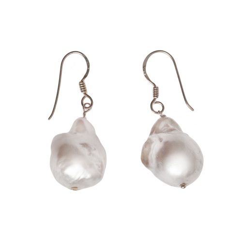HONG BOCK- baroque pearl earrings in white
