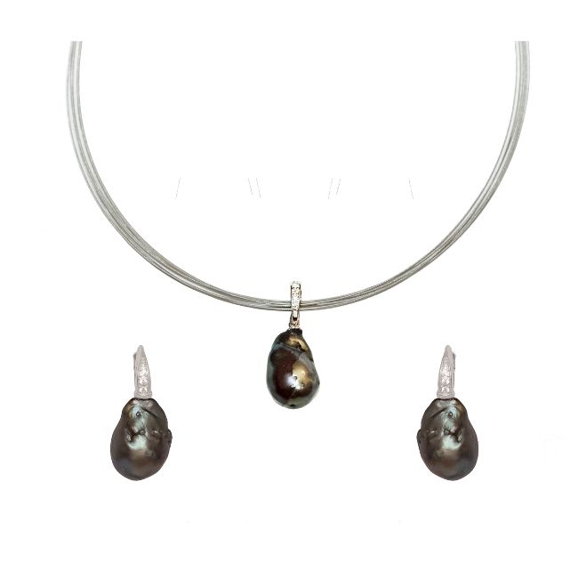 HONG BOCK design bead set in dark gray pearl in 925 silver