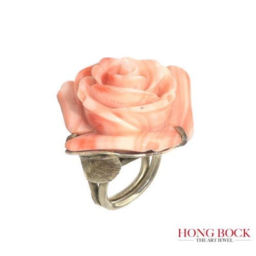 HONG BOCK-Designring aus Naturkoralle in Rosenform