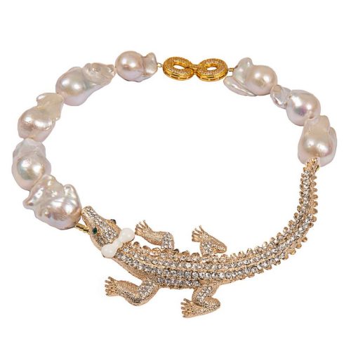 HONG BOCK design necklace made of baroque pearls and gold-plated crocodile