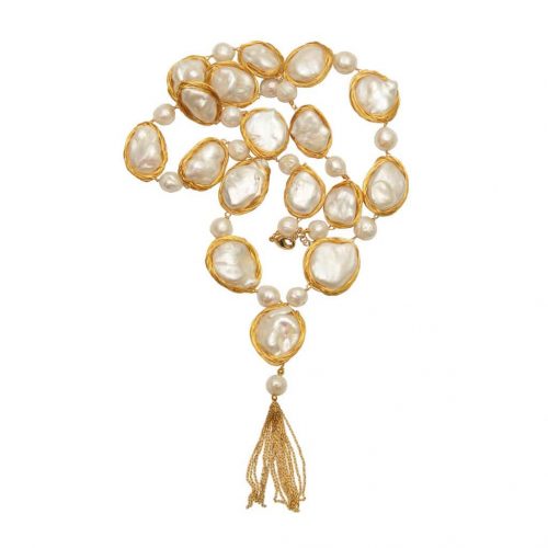 HONG BOCK design necklace made of baroque freshwater pearls and gold-plated silver wire. 70cm long.