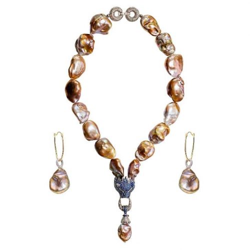 HONG BOCK design necklace and earrings made of baroque pearls and silver