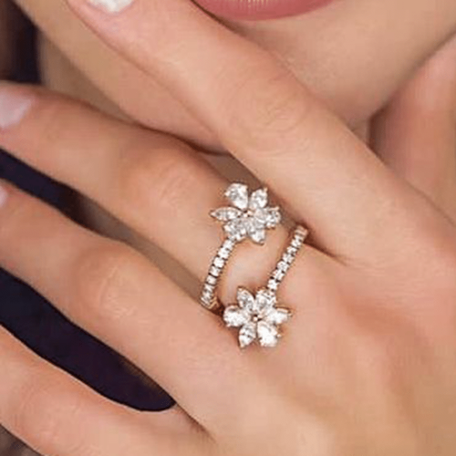 HONG BOCK-Diamanten Rosen Ring aus 750 K Gelbgold